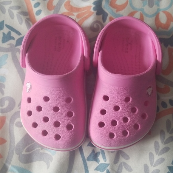 pink crocs size 5